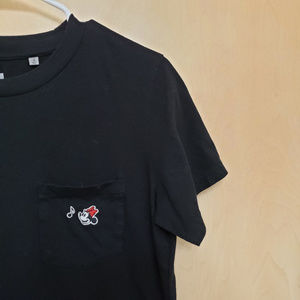 NWOT Uniqlo Disney Minnie Black Pocket Tshirt